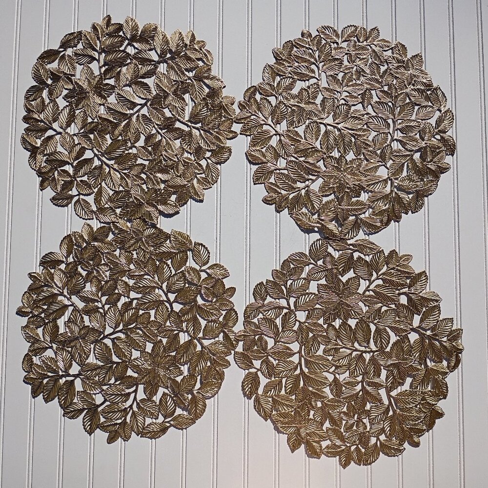 Gold Vinyl Placemats Set of 4 MCM Vintage Style Round Textured Christmas 14.5 in